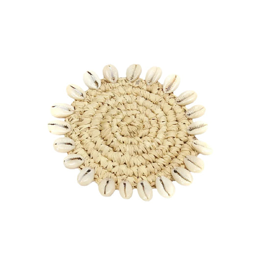 Posavasos redondo de fibra natural con conchas decorativas